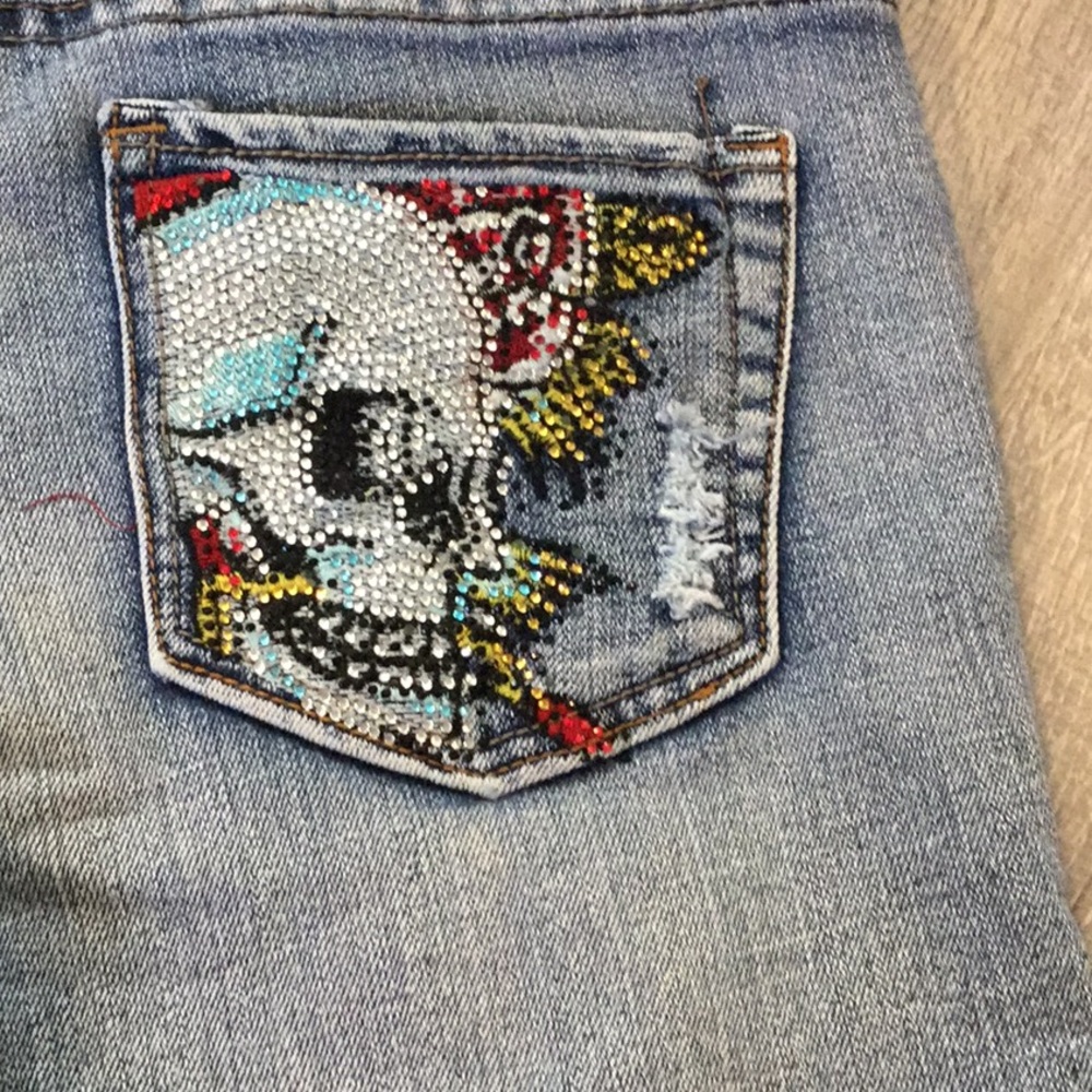 ☑️ P & P Jean Knee Length Capris~Skull ☑️